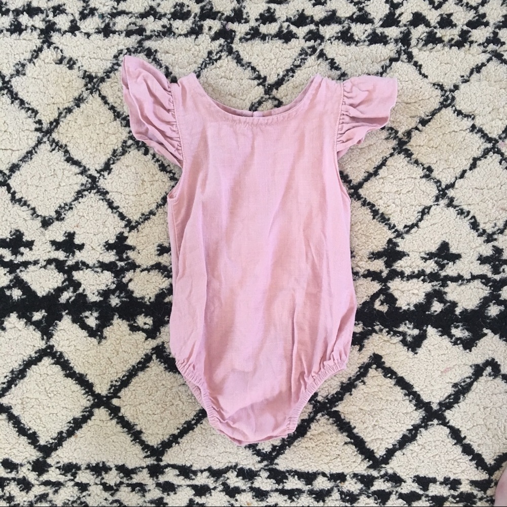 Knotted Feen linen onesie 6-12 months